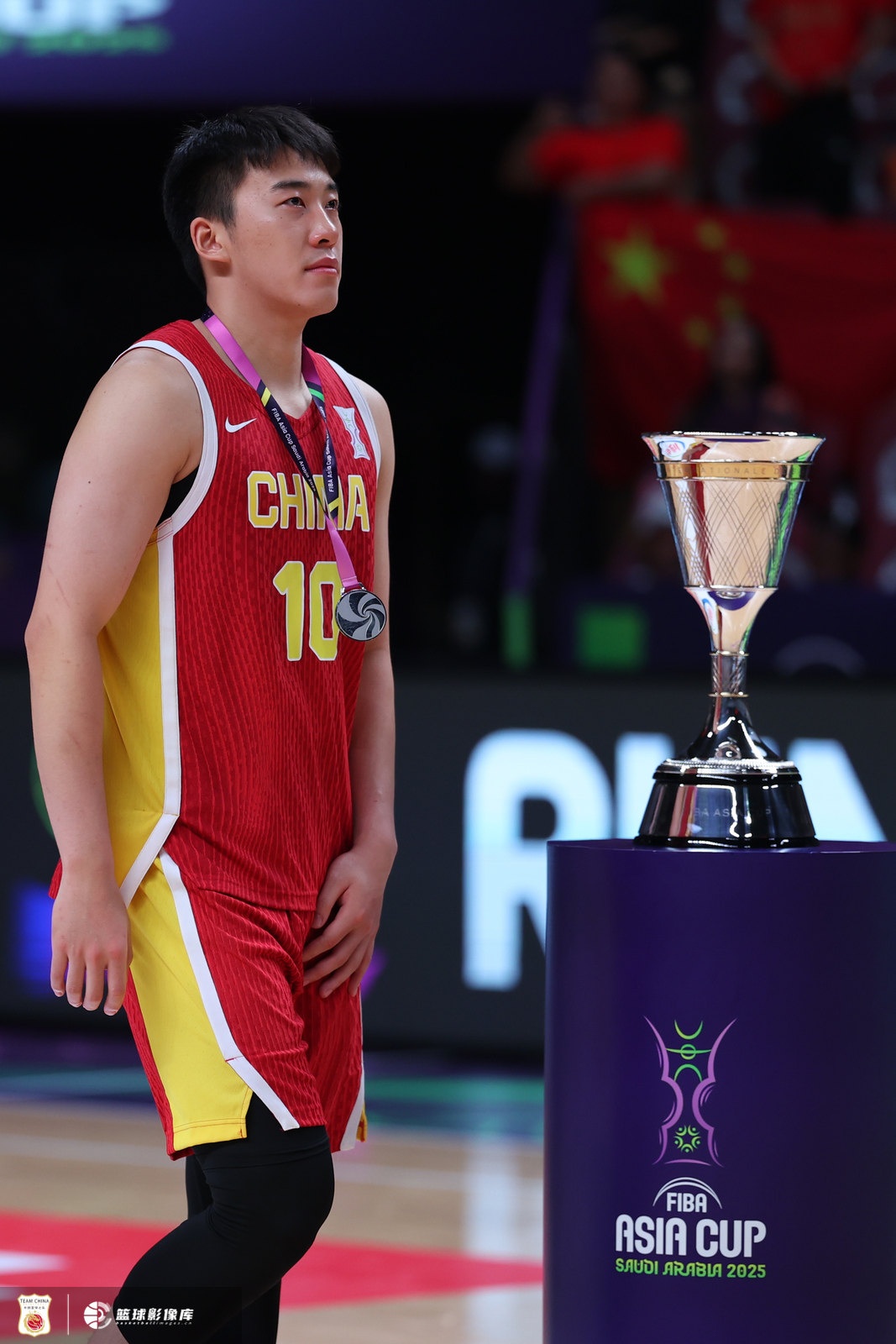 九游体育娱乐平台-媒体人：王俊杰11月回来打全运会 让他NCAA新赛季的位置十分不稳